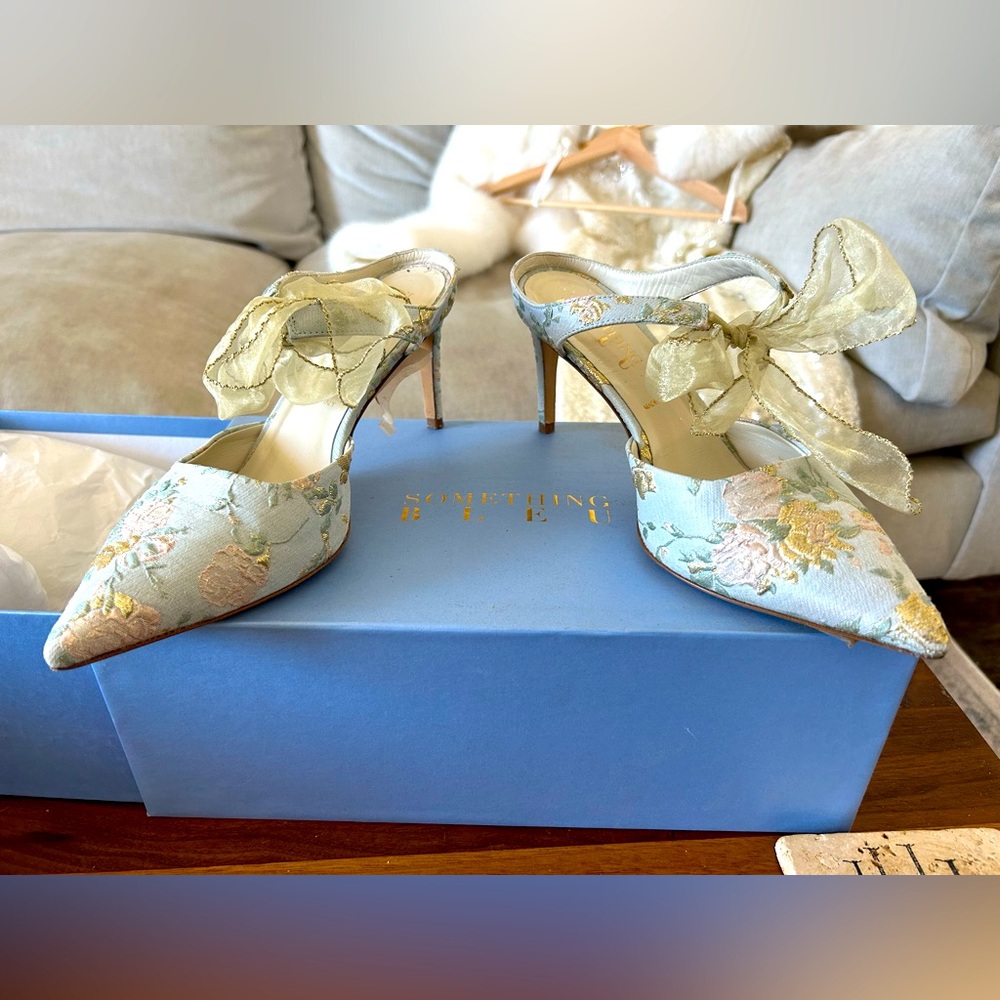 Something Bleu Elvie Pointed Toe Pump - blue sz 8